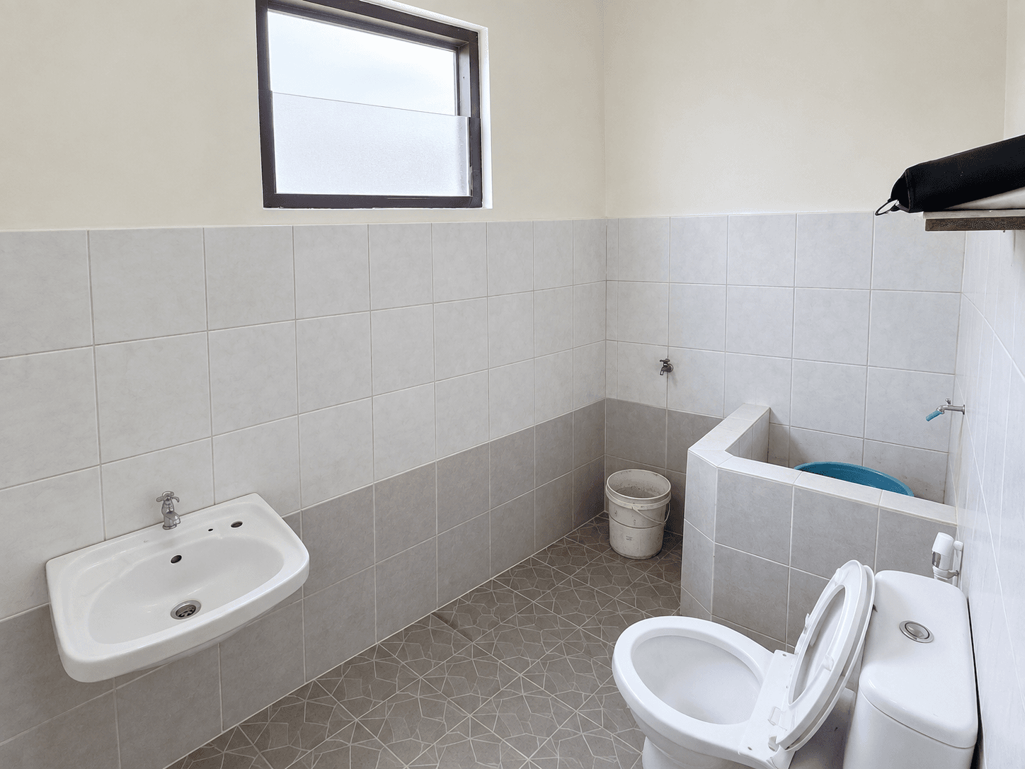 Foto Kamar Mandi Bersama