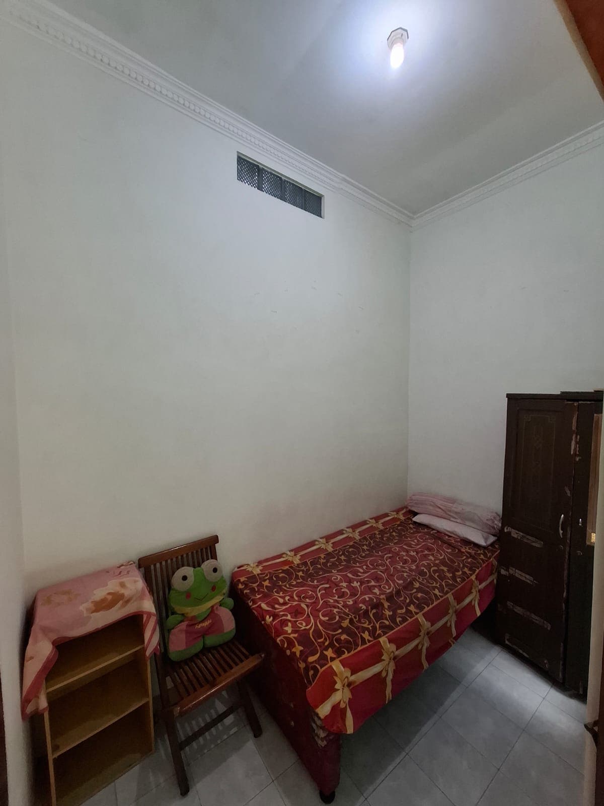 Foto Kamar Mandi Luar AC (Bawah)